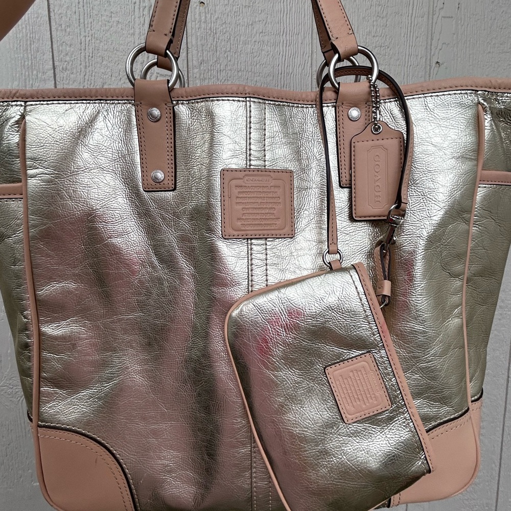 Coach Metallic Gallery Tote with wristlet - Picture 6 of 11